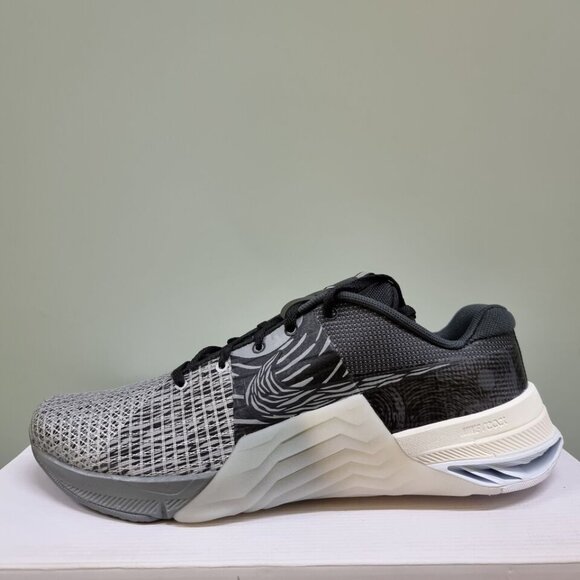 Nike Metcon 8 "Smoke Grey"🔥New Mens Black Gym Workout Training Shoes DQ4675-001 - Picture 2 of 11